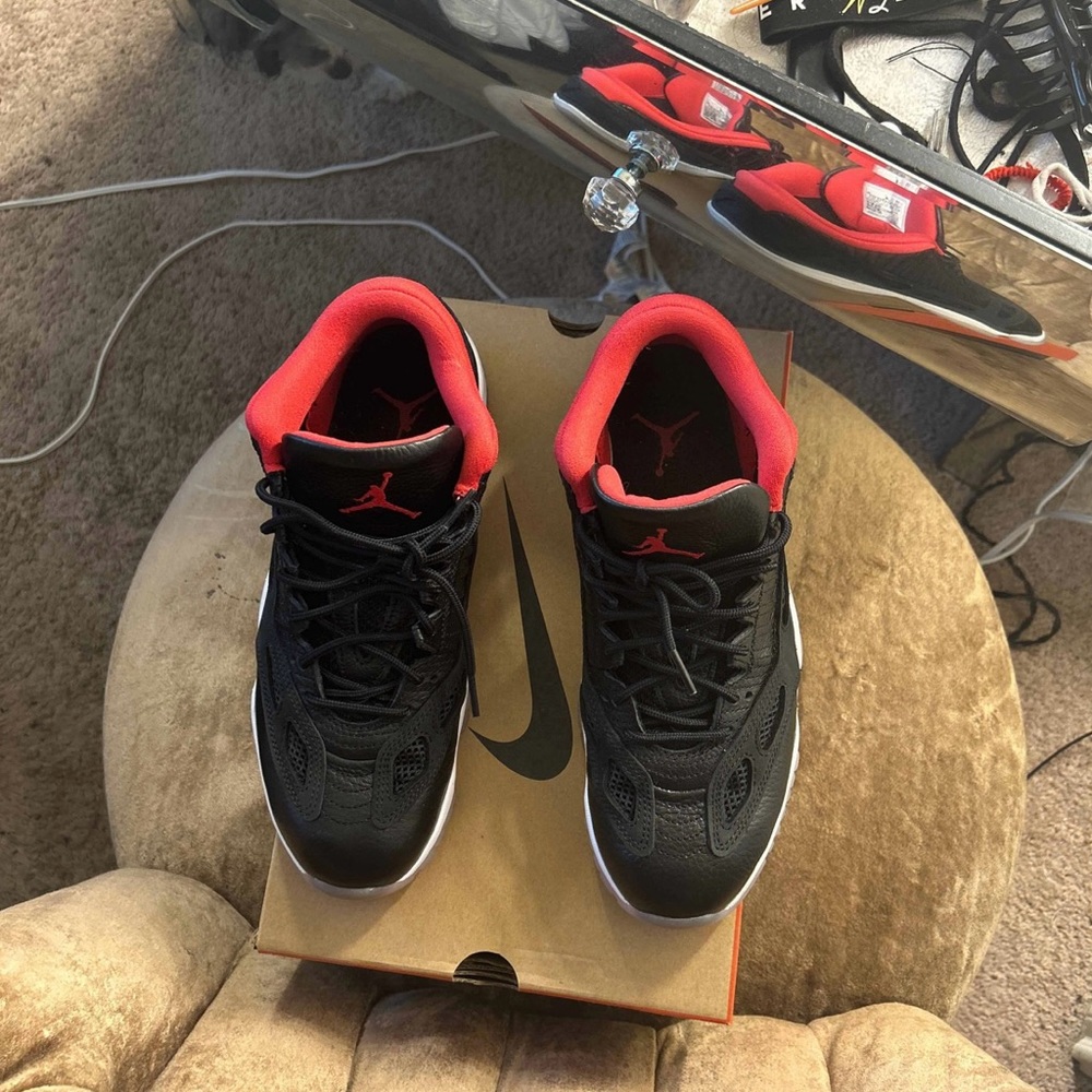 Size 10 Jordan 11 Bred Low IE